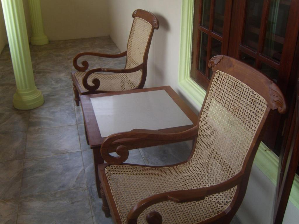 Time N Tide Beach Resort Hikkaduwa Pokoj fotografie