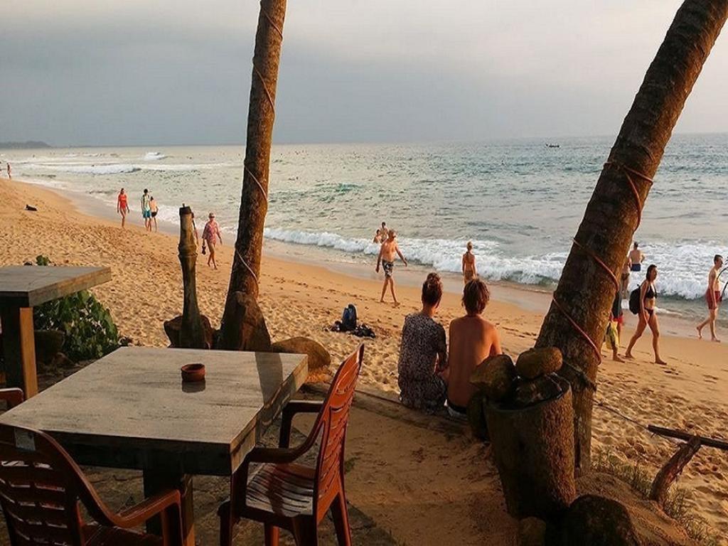 Time N Tide Beach Resort Hikkaduwa Exteriér fotografie