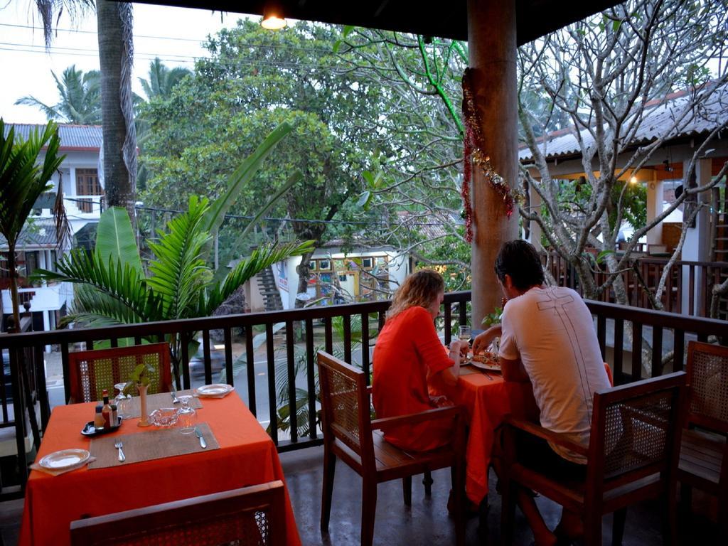 Time N Tide Beach Resort Hikkaduwa Exteriér fotografie